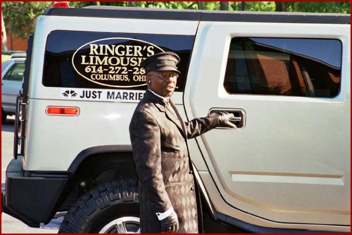 At Ringer's Limousine in Columbus and Rome you can book the whole door-to-door delivery package. One of our friendly and experienced drivers will pick you up and drop you off wherever you want to go.